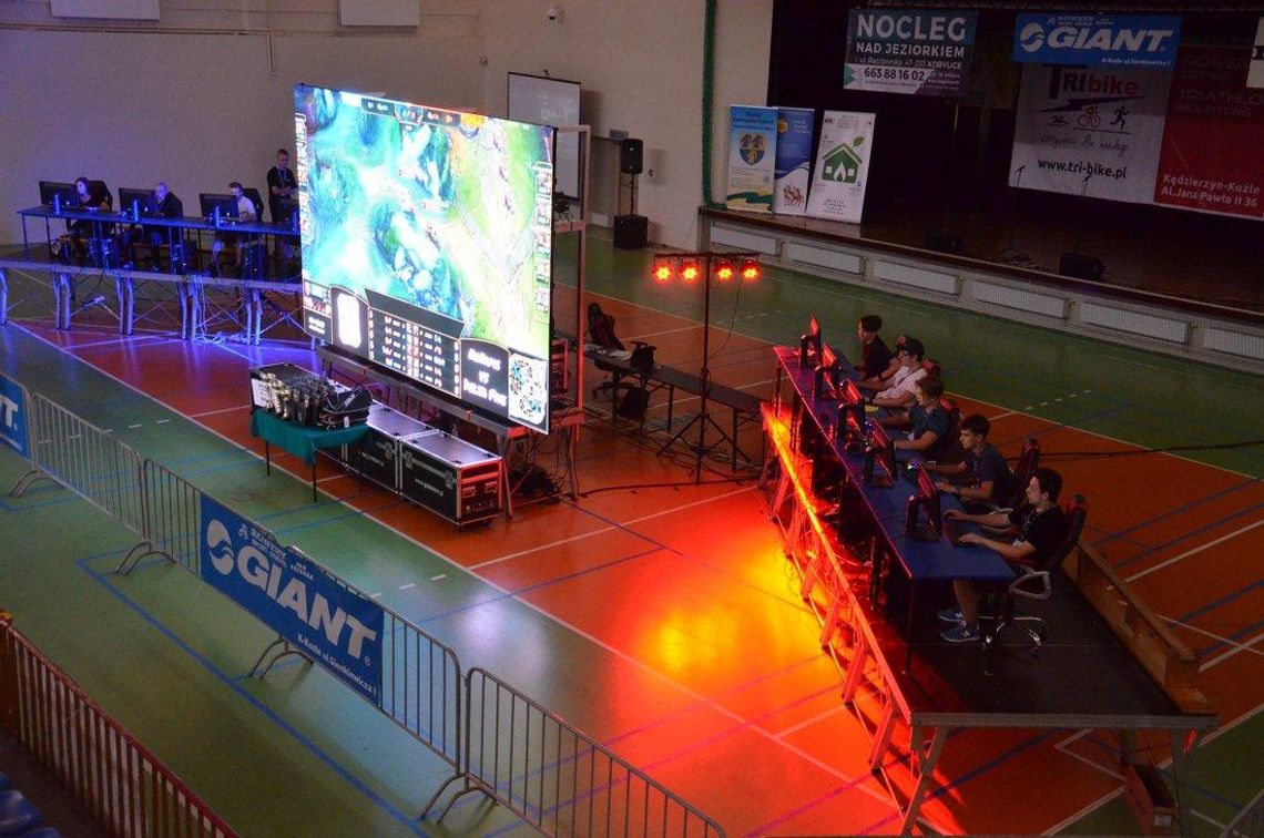 Dwudniowe zmagania esportowców w hali "Śródmieście". Ruszył KK Tournament. ZDJĘCIA