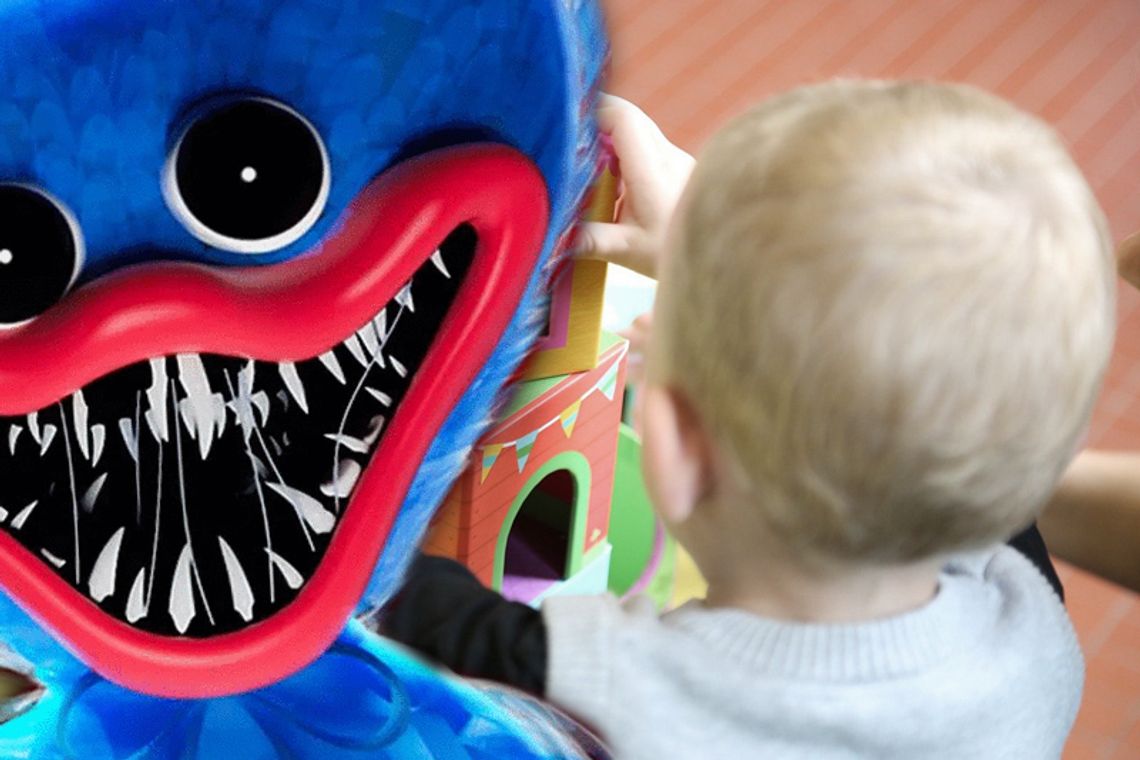 Dzieci bawią się maskotką, która przytula by zabić. Kędzierzyńskie przedszkola ostrzegają przed Huggy Wuggy