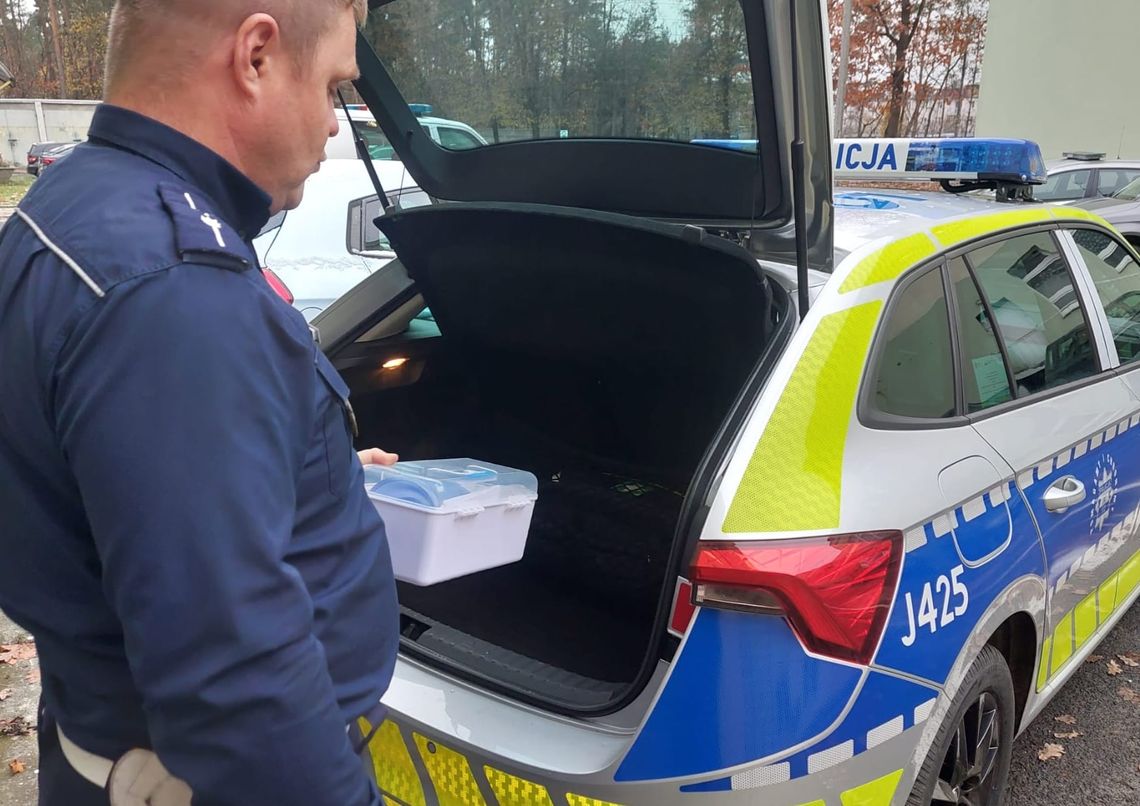 Dzięki wsparciu urzędu miasta do policjantów z Kędzierzyna-Koźla trafiły zestawy do resuscytacji oddechowej
