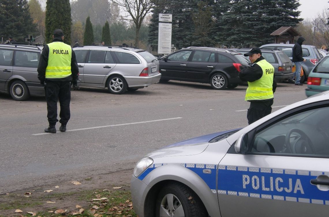 Dziesięć kolizji, dwóch pijanych kierowców i zatrzymane dokumenty - podsumowanie akcji "Znicz"