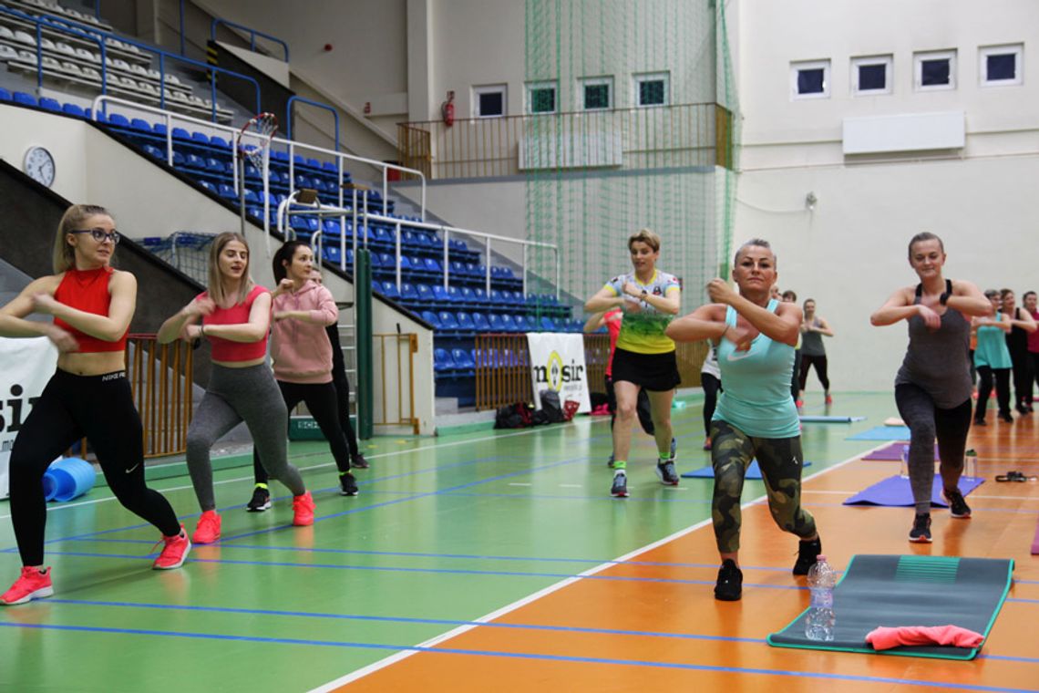 Dziewczyny dały sobie ostry wycisk. IV Maraton Fitness w Hali Śródmieście