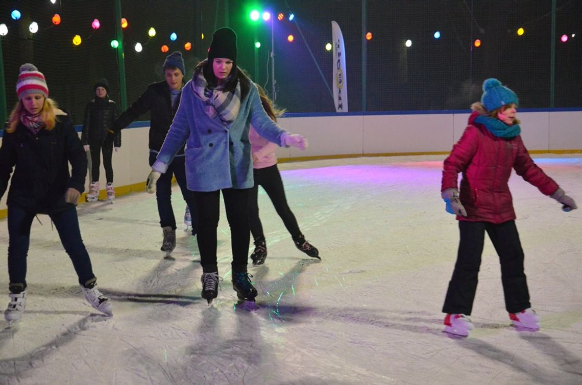 Dziś dyskoteka na białym orliku. MOSiR zaprasza do udziału w kolejnej edycji Ice Party