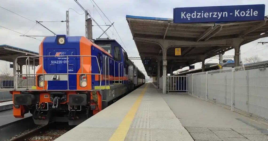 Ekstremalny upał paraliżuje kolej. Utrudnienia dla pasażerów w Kędzierzynie-Koźlu