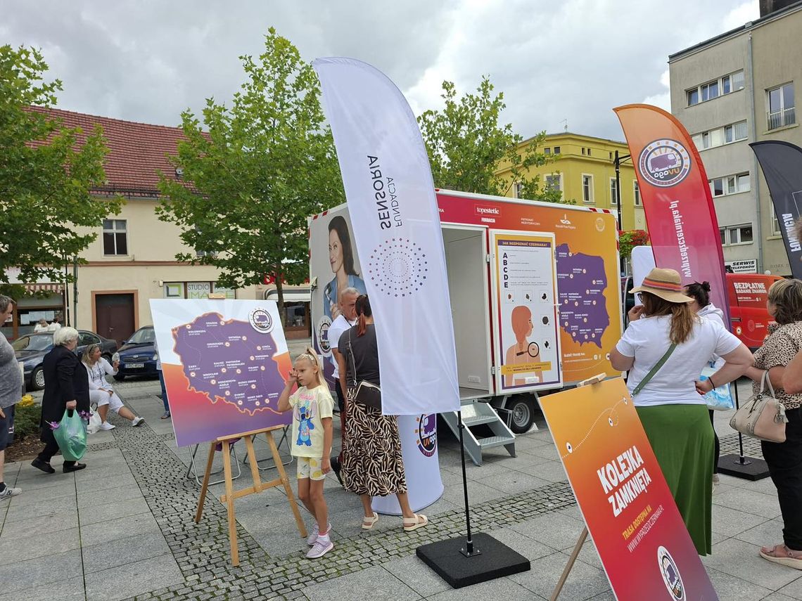 Gabinet pod chmurką. Kędzierzyn-Koźle jednym z przystanków ogólnopolskiej kampanii „UVaga – wyprzedź czerniaka”