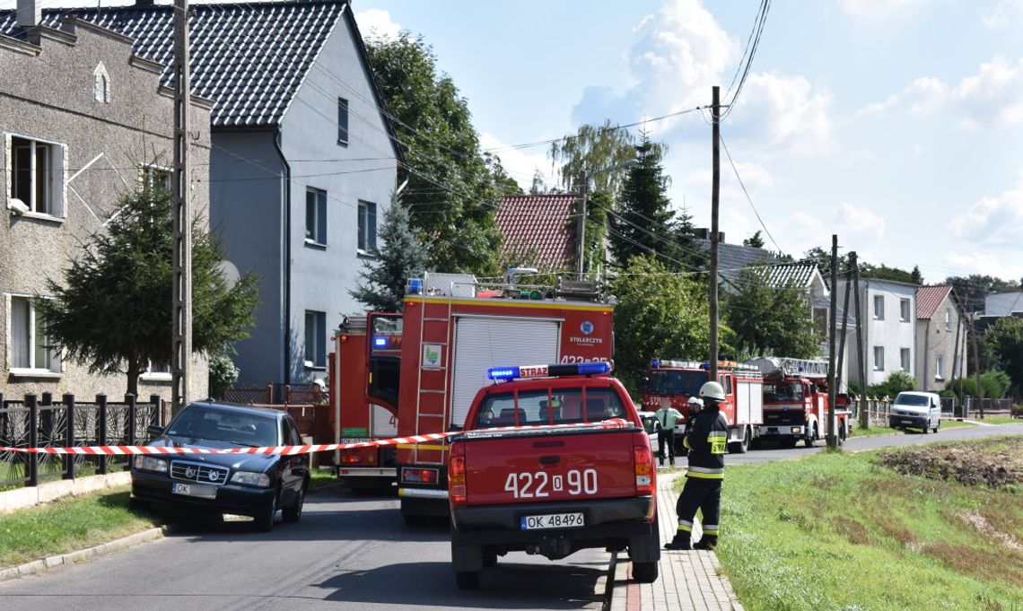 Groźny pożar w domu jednorodzinnym. Ogniem zajęła się butla z gazem. ZDJĘCIA