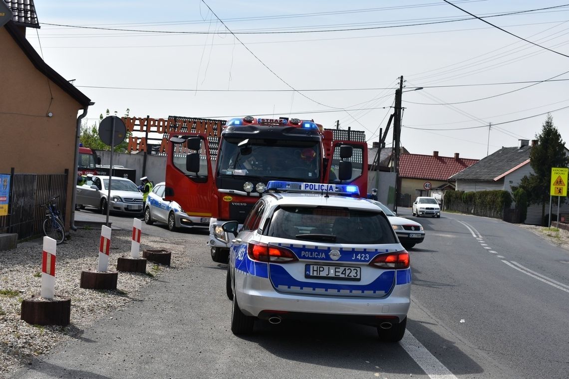 Groźny wypadek z udziałem motocyklisty w Solarni. Na miejscu lądował Śmigłowiec Lotniczego Pogotowia Ratunkowego