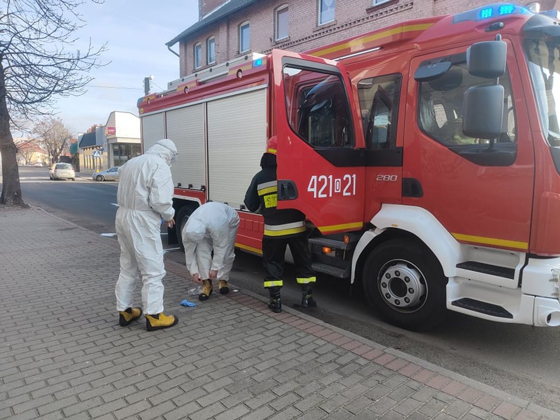 Interwencja służb ratunkowych w Śródmieściu. Bliscy nie mieli kontaktu ze starszą kobietą