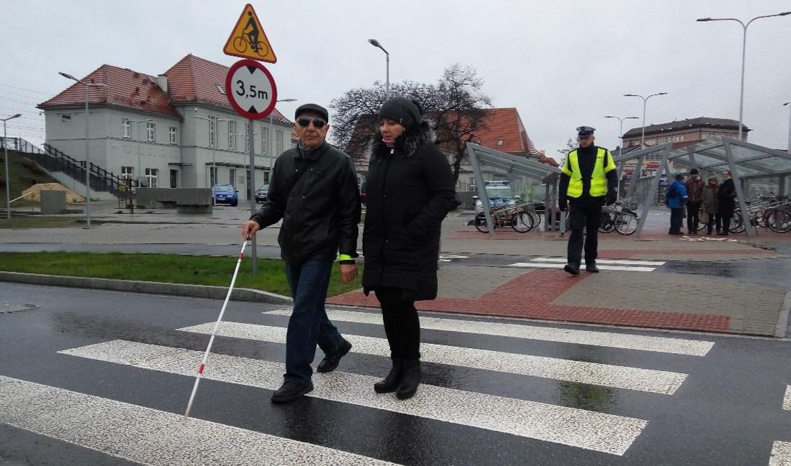 Jak poruszać się po nowym rondzie? Ruszyły czterodniowe szkolenia dla niewidomych