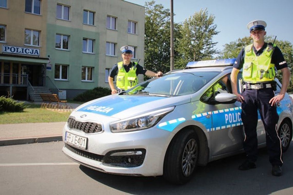 Jego ojciec krwawił, liczyła się każda minuta. Z policyjną eskortą szybko dotarli do szpitala