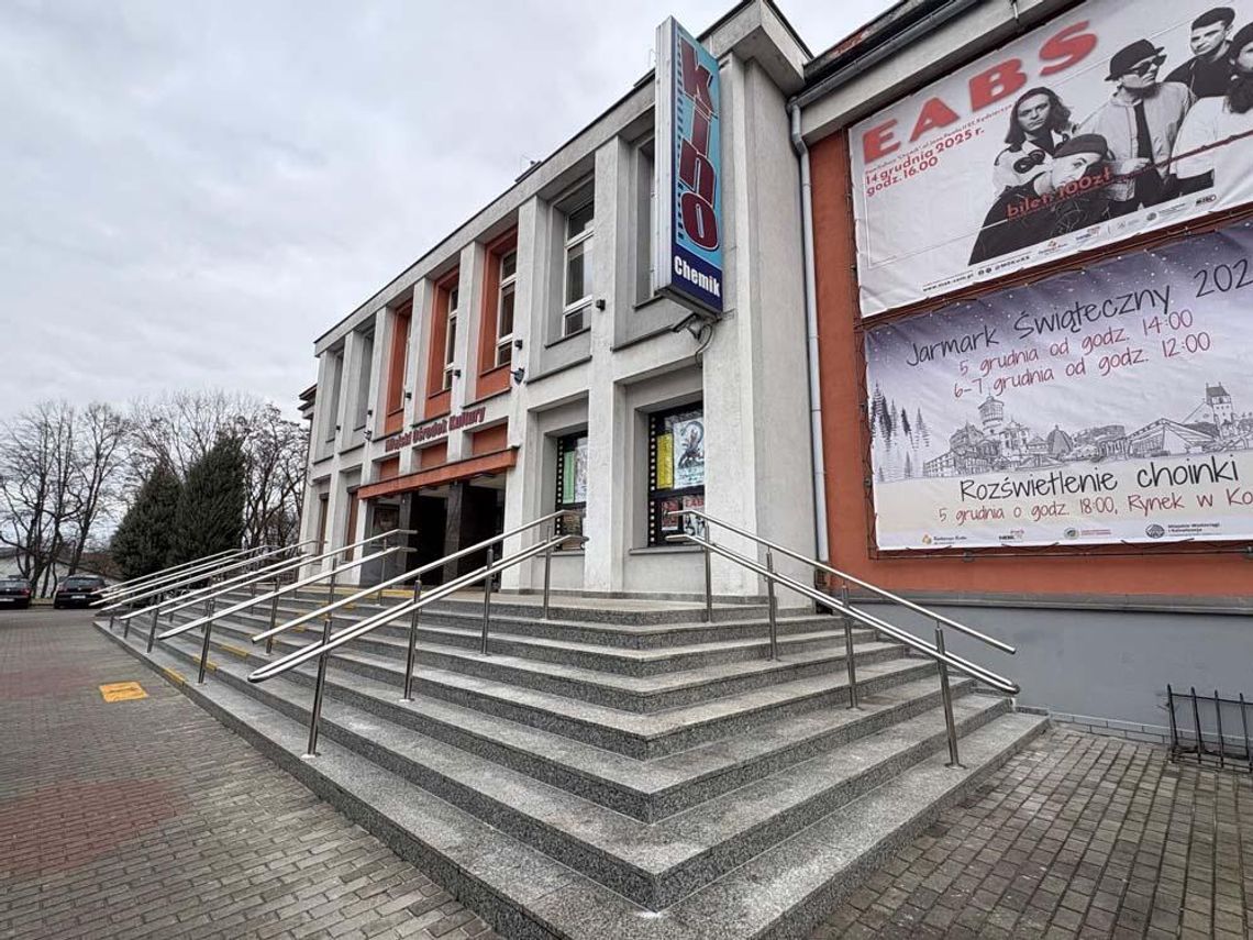 Jest bezpieczniej i estetyczniej. Nowe schody w Miejskim Ośrodku Kultury gotowe Jest bezpieczniej i estetyczniej. Nowe schody w Miejskim Ośrodku Kultury gotowe