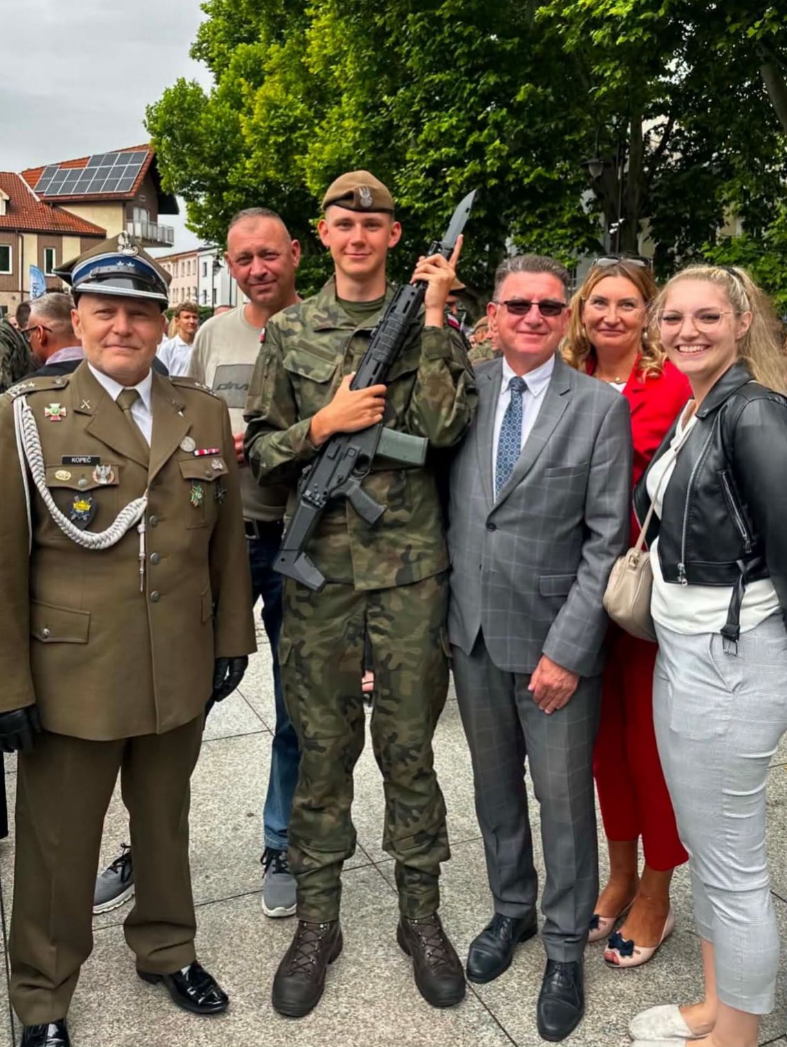 Kadeci ze Sławięcic w mundurach terytorialsów. W niedzielę złożyli przysięgę wojskową Kadeci ze Sławięcic w mundurach terytorialsów. W niedzielę złożyli przysięgę wojskową