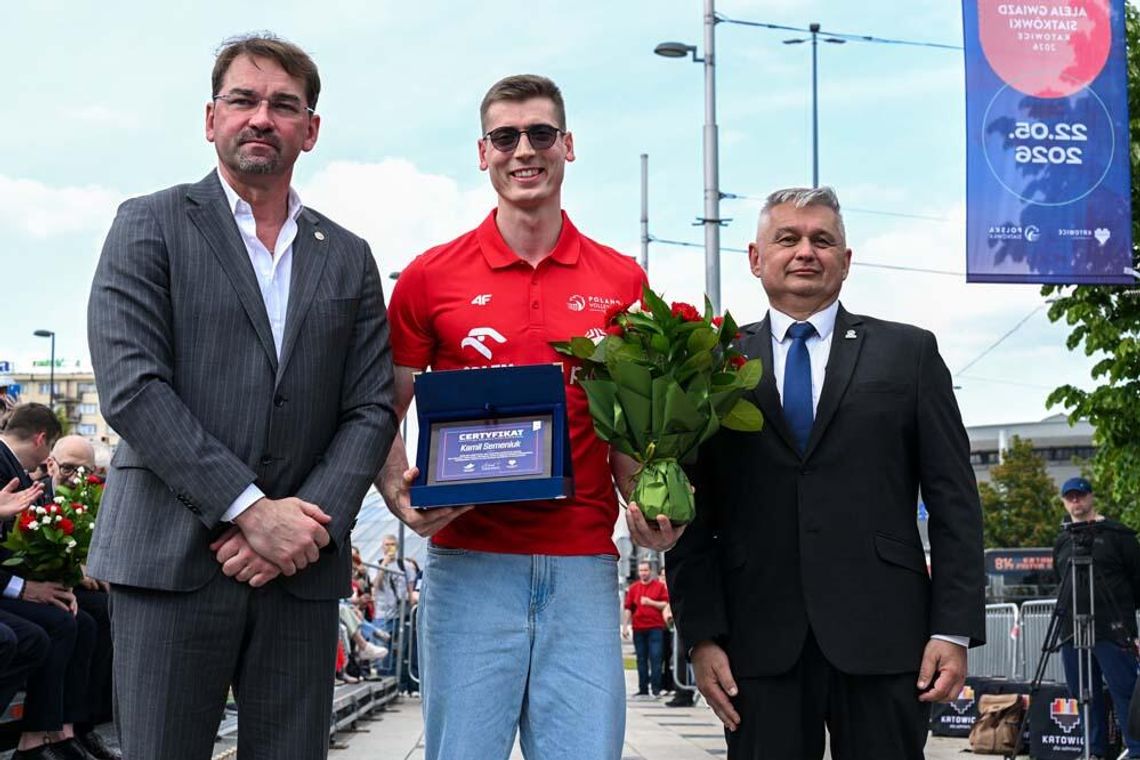 Kamil Semeniuk ma swoją tablicę w Alei Gwiazd Siatkówki. Zaszczyt dla zawodnika z Kędzierzyna-Koźla