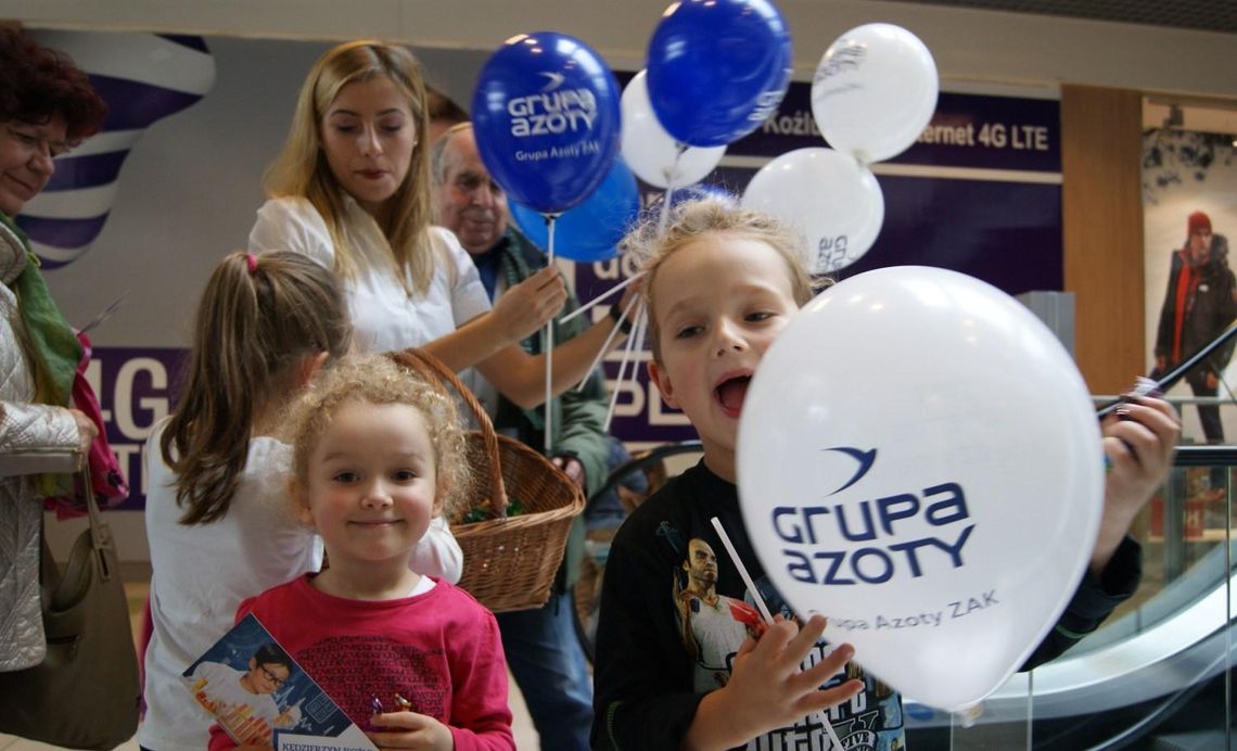 Każdy malec mógł poczuć się jak wielki naukowiec. Chemia w galerii. ZDJĘCIA