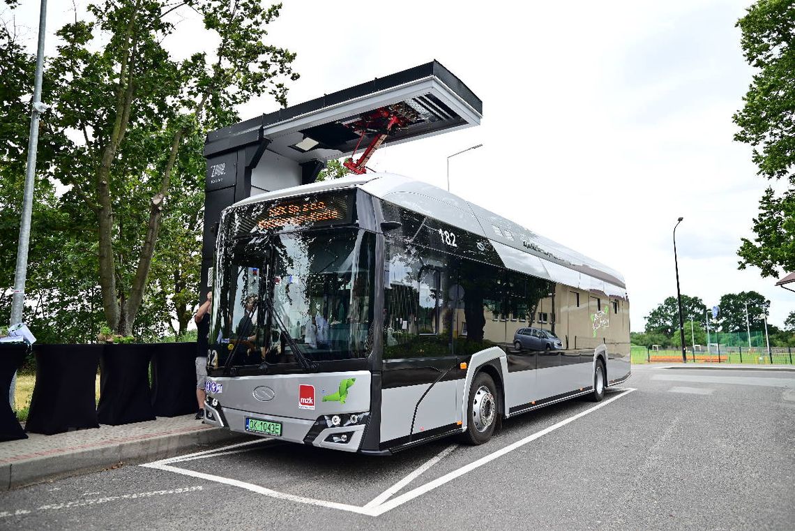 Kędzierzyn-Koźle ma kolejne autobusy elektryczne. Nowy tabor MZK został oficjalnie zaprezentowany. WIDEO Kędzierzyn-Koźle ma kolejne autobusy elektryczne. Nowy tabor MZK został oficjalnie zaprezentowany. WIDEO
