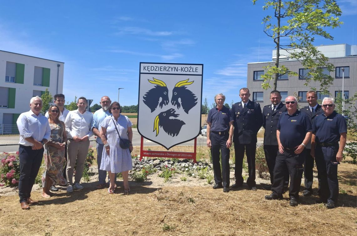 Kędzierzyn-Koźle ma swoje rondo w Niemczech. Tak uhonorowali nas partnerzy z Öhringen Kędzierzyn-Koźle ma swoje rondo w Niemczech. Tak uhonorowali nas partnerzy z Öhringen