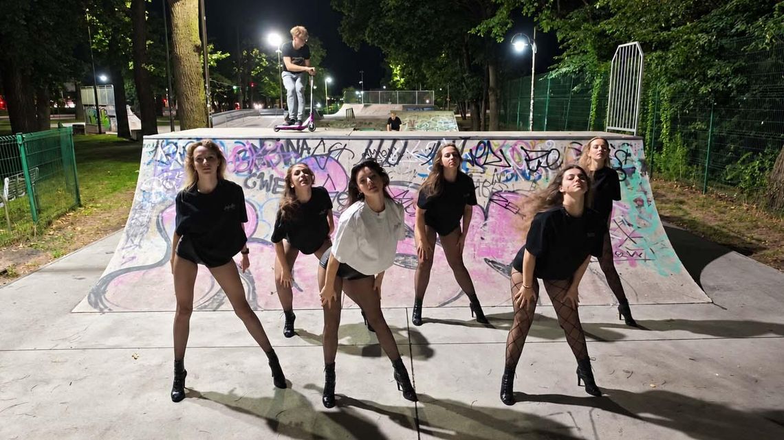 Kędzierzyn-Koźle w rytmie „Show Me How You Dance”. Rafał Pulkowski pokazał nowy teledysk Kędzierzyn-Koźle w rytmie „Show Me How You Dance”. Rafał Pulkowski pokazał nowy teledysk