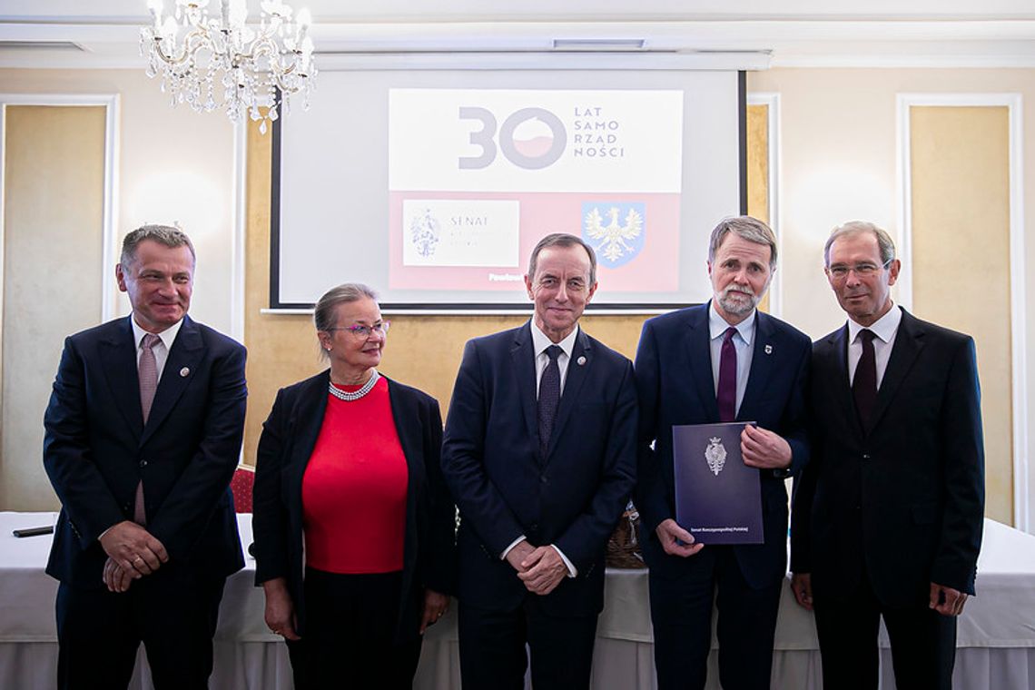 Kędzierzyńscy samorządowcy otrzymali podziękowania od marszałka senatu Tomasza Grodzkiego