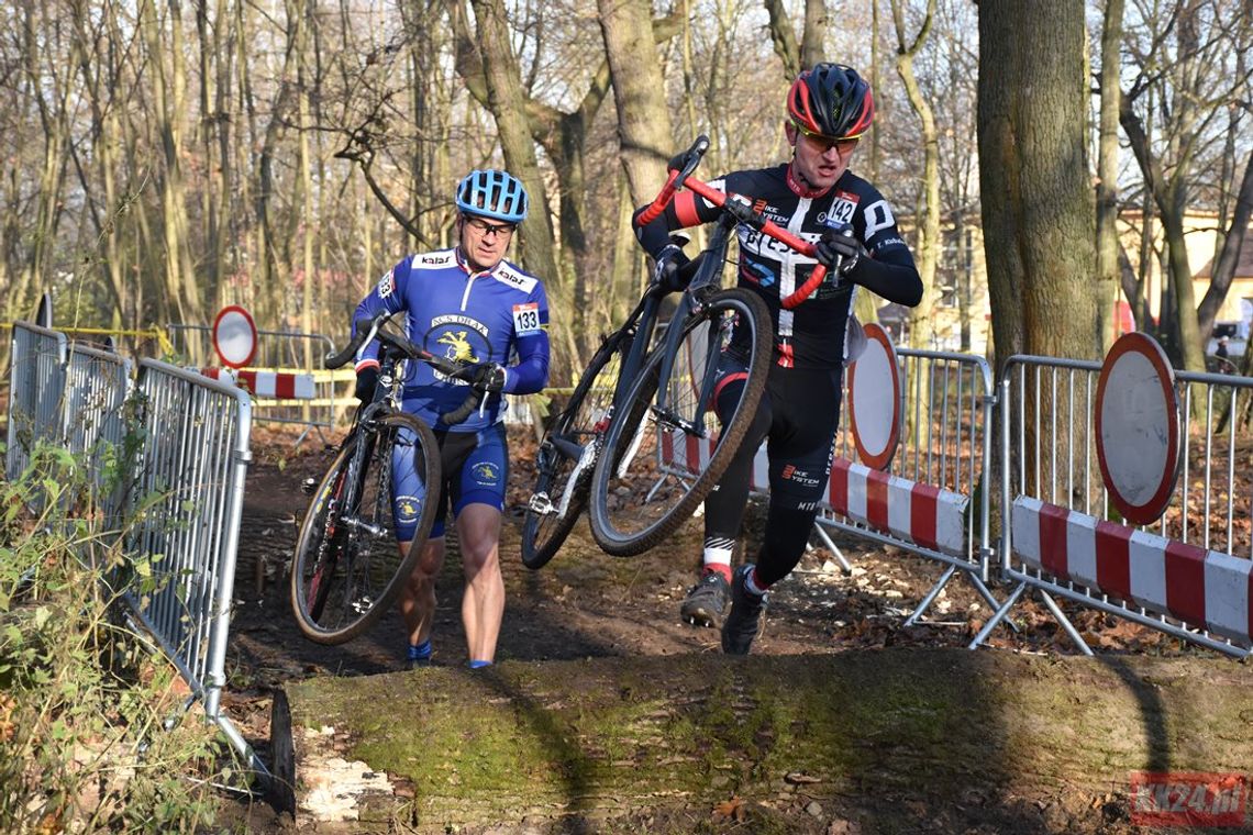 Kolarze ścigali się w Sławięcicach. W sobotę odbył się II Cross TRIbike. ZDJĘCIA