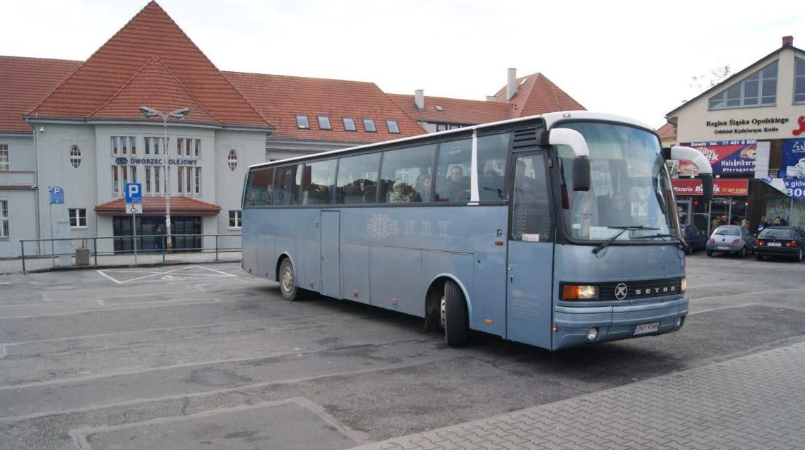 Kolej nie wozi już pasażerów autobusami. Koniec z komunikacją zastępczą. Szynobusy wróciły na tory