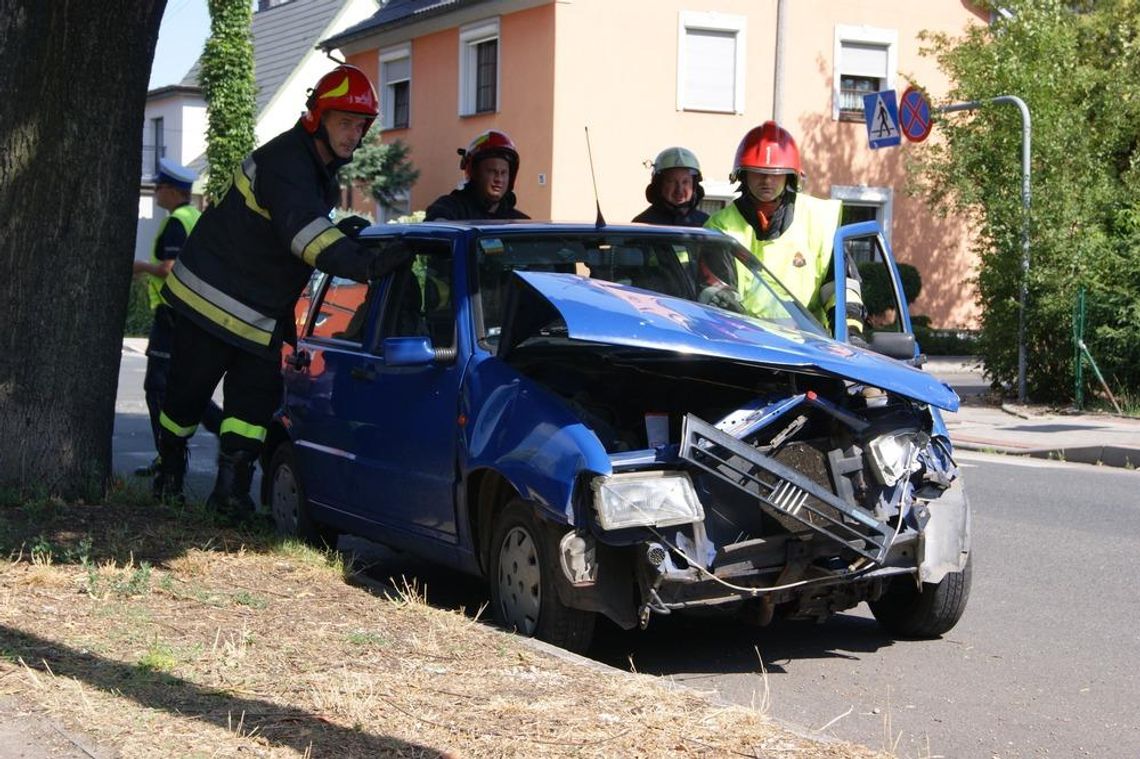 Kolizja na skrzyżowaniu ulic Kościuszki i Sobieskiego. ZDJĘCIA