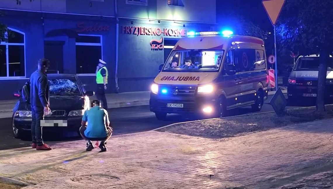 Kolizja na ulicy Damrota. Kierowca Volvo nie ustąpił pierwszeństwa rowerzyście Kolizja na ulicy Damrota. Kierowca Volvo nie ustąpił pierwszeństwa rowerzyście