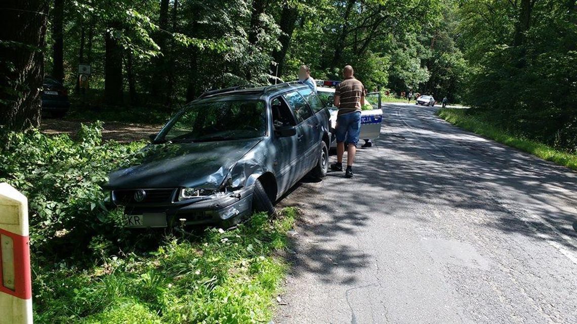 Kolizja trzech samochodów osobowych na drodze z Kłodnicy do Januszkowic. ZDJĘCIA