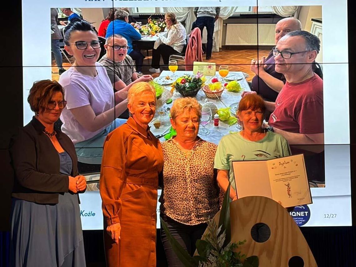 Kolorowa zapowiedź Wielkanocy. Integracyjny przegląd plastyczny w Kędzierzynie-Koźlu