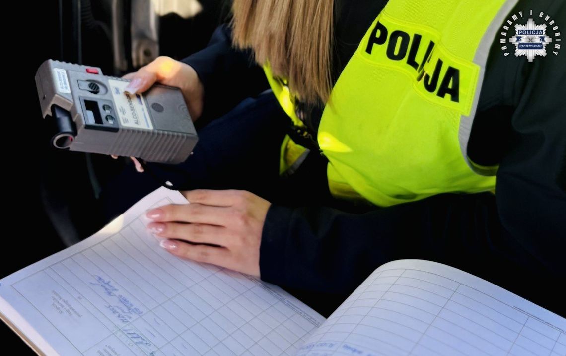 Kompletnie pijany 40-latek manewrował na parkingu pod sklepem. Na widok policji uciekł w zarośla