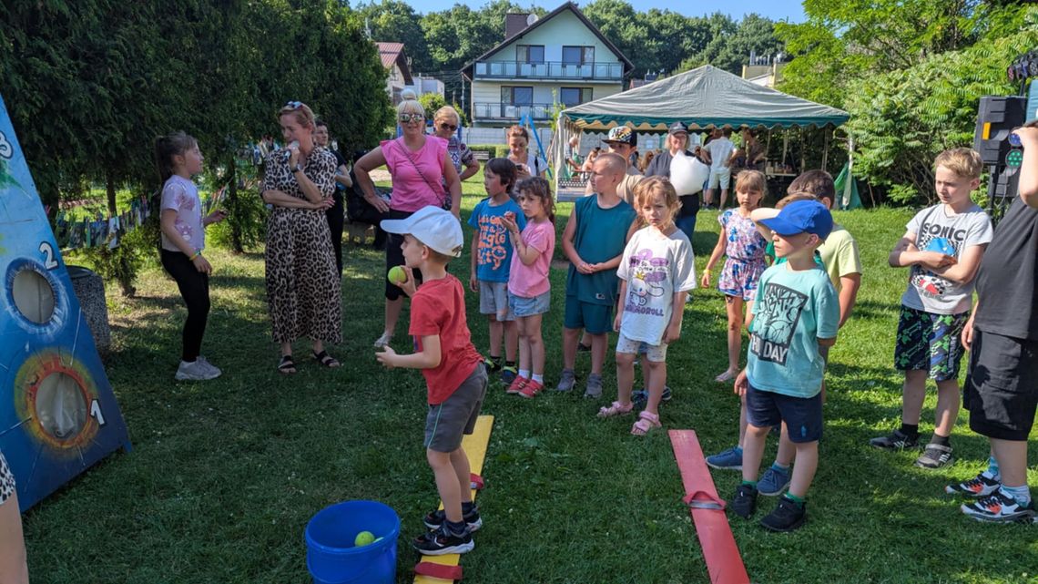 Kuźniczka świętuje! Trwa festyn na osiedlowym placu zabaw