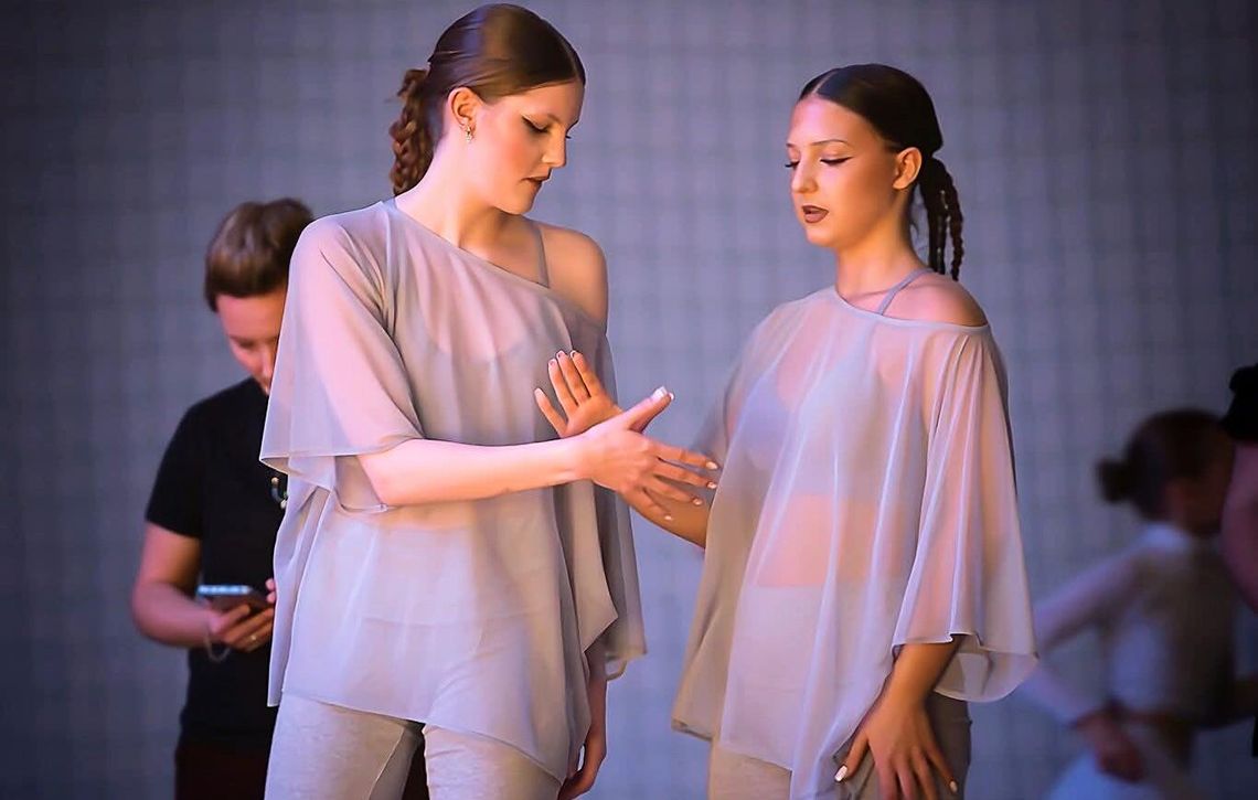 Marta Marek i Julia Gorywoda ze srebrnym medalem! Duet pełen emocji zachwycił na Festiwalu Smooth Move Marta Marek i Julia Gorywoda ze srebrnym medalem! Duet pełen emocji zachwycił na Festiwalu Smooth Move