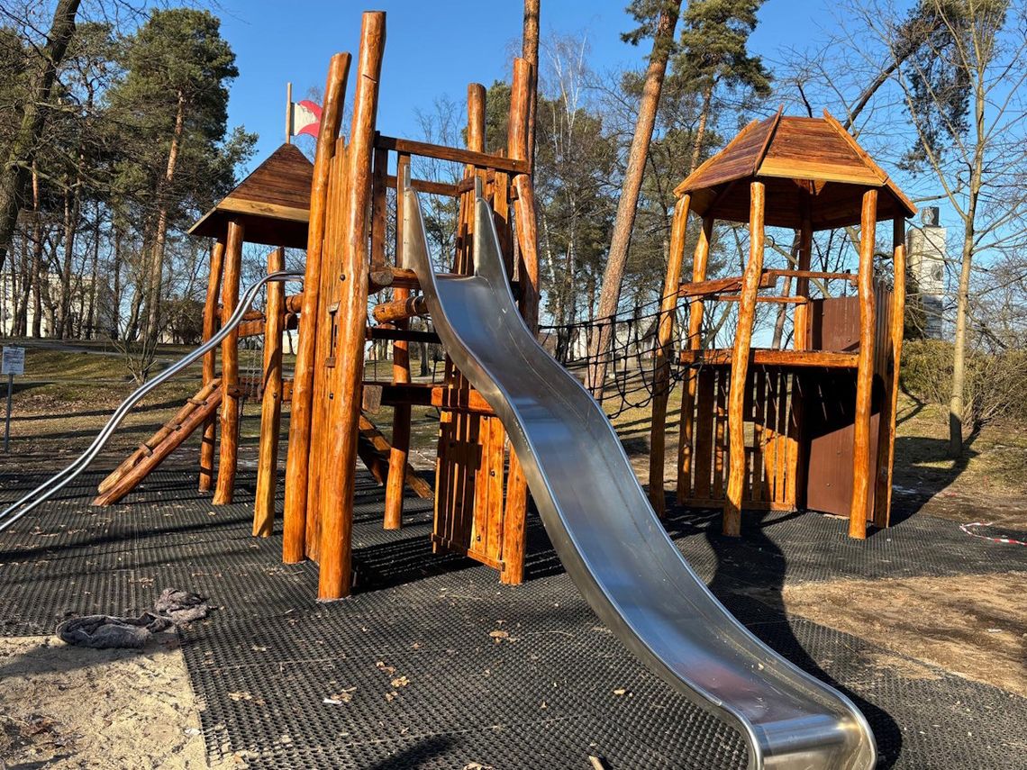 Metamorfoza placu zabaw w Parku Pojednania. Będzie dwa razy więcej miejsca do zabawy. ZDJĘCIA Metamorfoza placu zabaw w Parku Pojednania. Będzie dwa razy więcej miejsca do zabawy. ZDJĘCIA