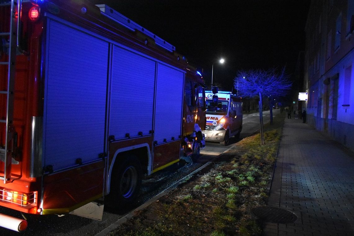 Mężczyzna nie mógł samodzielnie opuścić łazienki. Interwencja służb w Śródmieściu