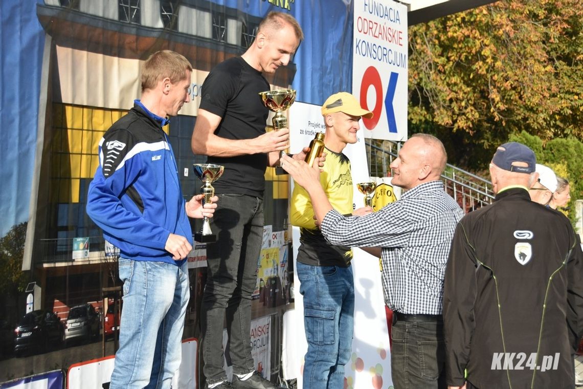 Michał Bąk zwycięzcą XX edycji Maratonu Odrzańskiego. Trasę maratonu pokonało blisko stu siedemdziesięciu biegaczy