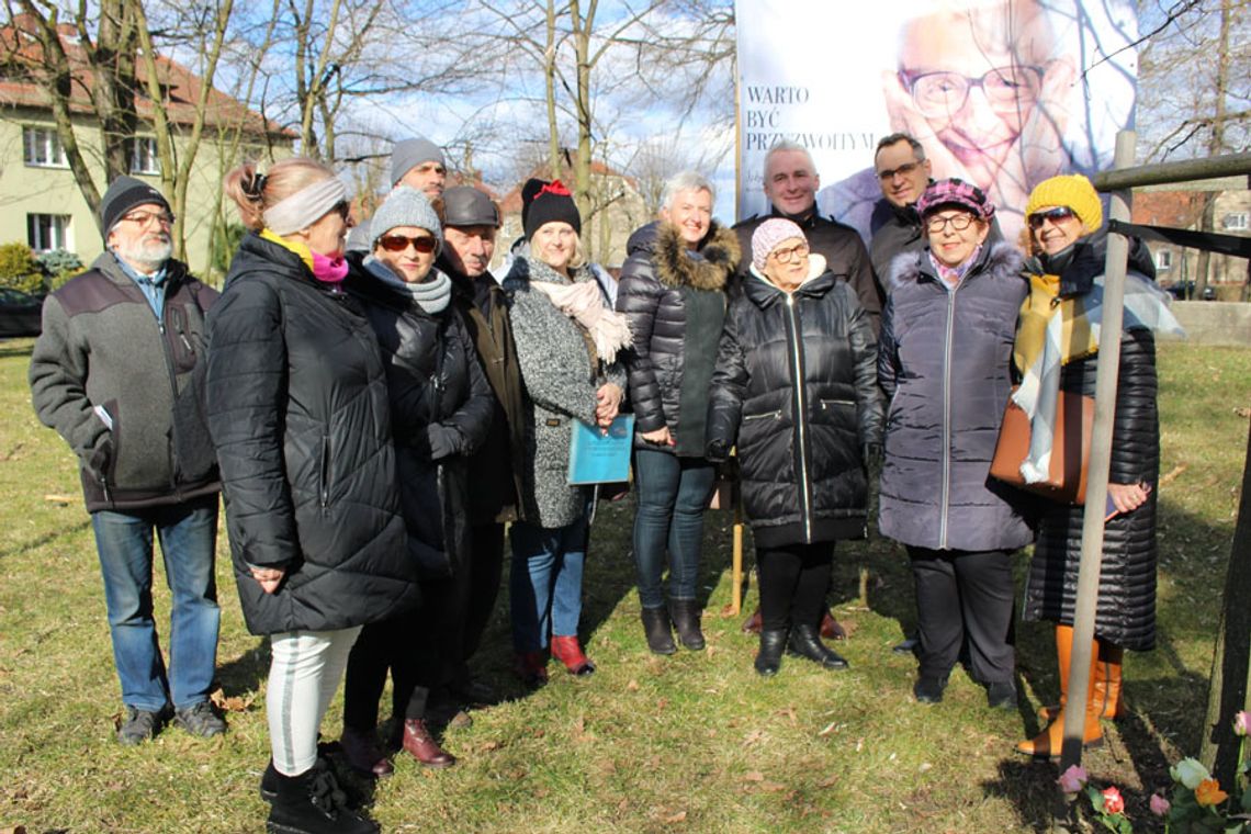 Mieszkańcy Kędzierzyna-Koźla uczcili setną rocznicę urodzin Władysława Bartoszewskiego