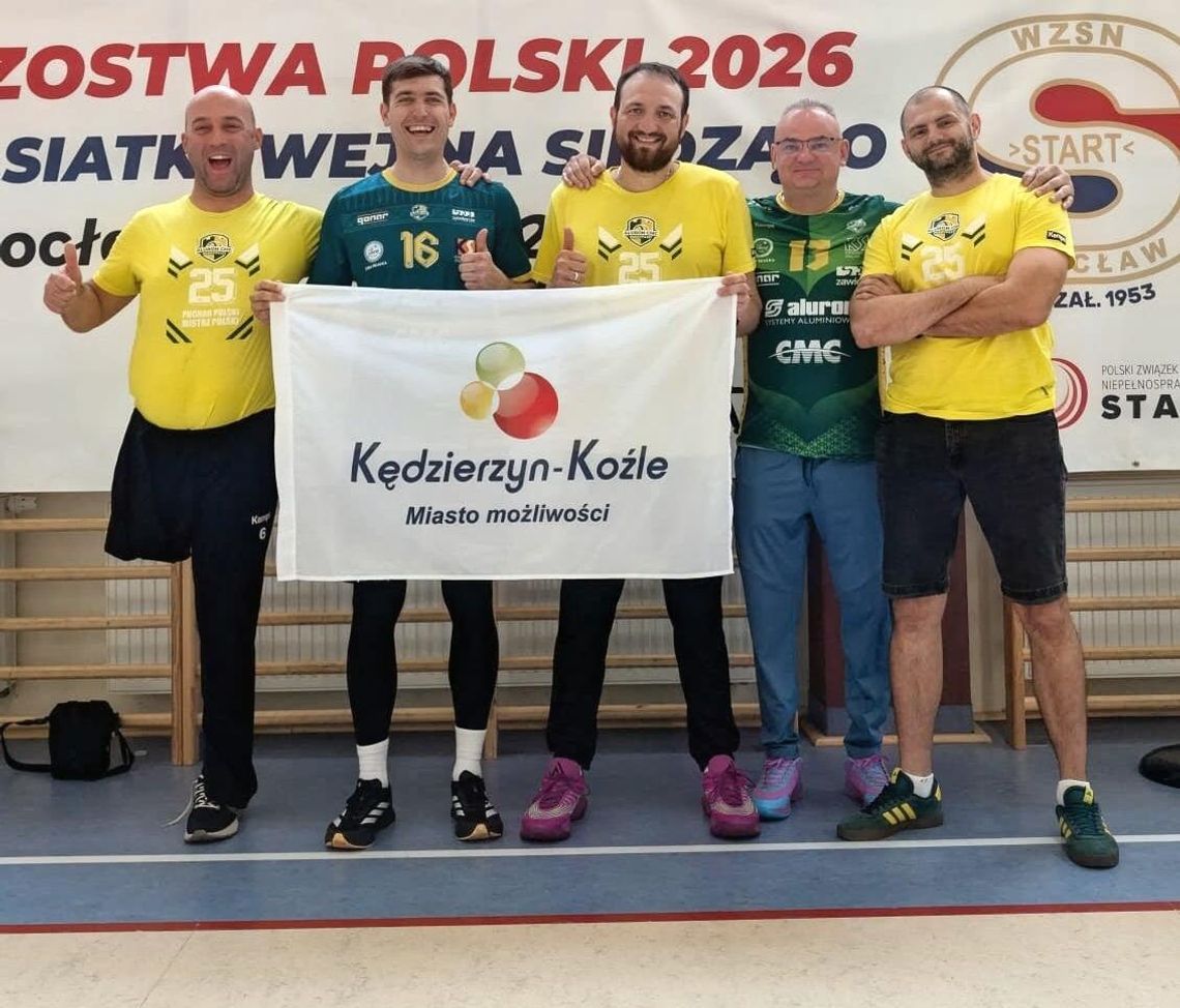 Mieszkańcy naszego miasta walczą o mistrzostwo Polski w siatkówce na siedząco. Są kolejne zwycięstwa i indywidualne wyróżnienie Mieszkańcy naszego miasta walczą o mistrzostwo Polski w siatkówce na siedząco. Są kolejne zwycięstwa i indywidualne wyróżnienie