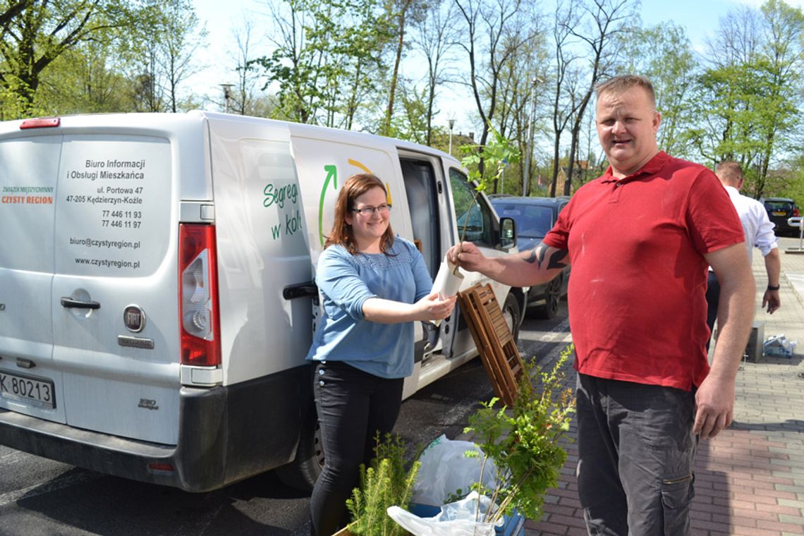 Mieszkańcy oddali prawie 2 tony odpadów. W zamian dostali sadzonki i nasiona