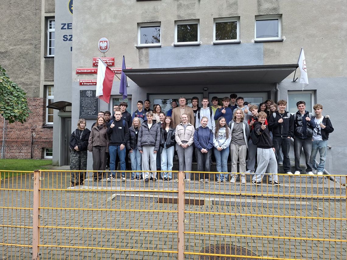 Młodzi dla młodych. "Budowlanka" gościła szkołę w ramach projektu Peer Support Młodzi dla młodych. "Budowlanka" gościła szkołę w ramach projektu Peer Support