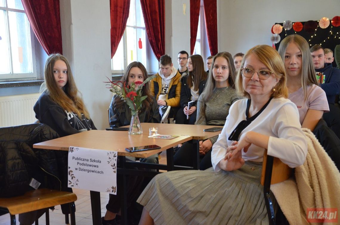 Młodzi pasjonaci nauki znów spotkali się w Sławięcicach. Jedenasta edycja konkursu "Chemiczna głowa"