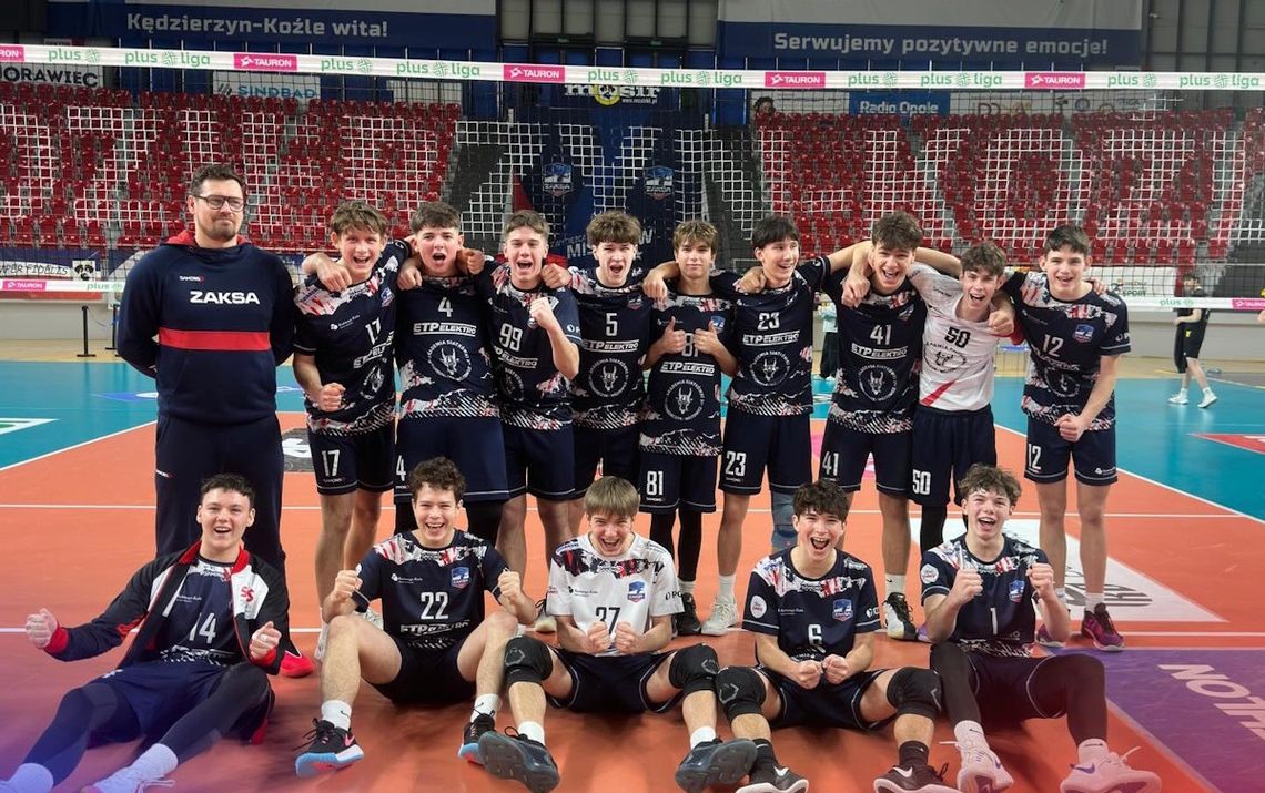 Młodzi siatkarze z Kędzierzyna-Koźla wywalczyli awans do ćwierćfinału Mistrzostw Polski Młodzi siatkarze z Kędzierzyna-Koźla wywalczyli awans do ćwierćfinału Mistrzostw Polski