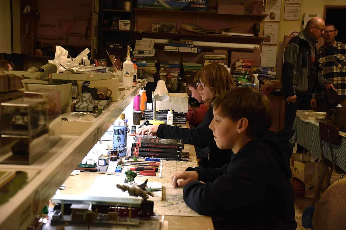 Modelarnia „Jedenastka” – miejsce, w którym pasja przeradza się w umiejętności Modelarnia „Jedenastka” – miejsce, w którym pasja przeradza się w umiejętności