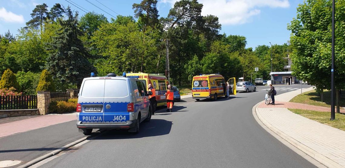 Motocykl rozbił się o ogrodzenie. Kierowca zbiegł, poszkodowany pasażer trafił do szpitala