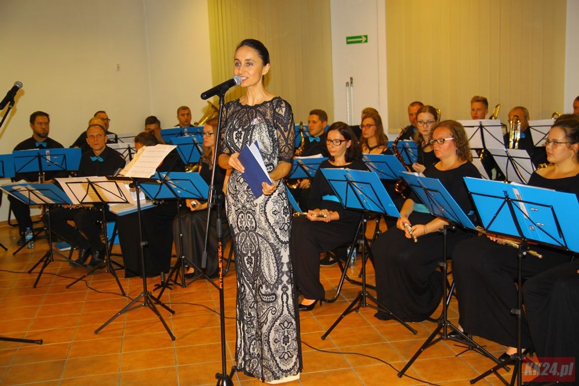 Muzyka Power of Winds i sopran dyrektor MBP. Koncert w hołdzie wybitnym kompozytorom