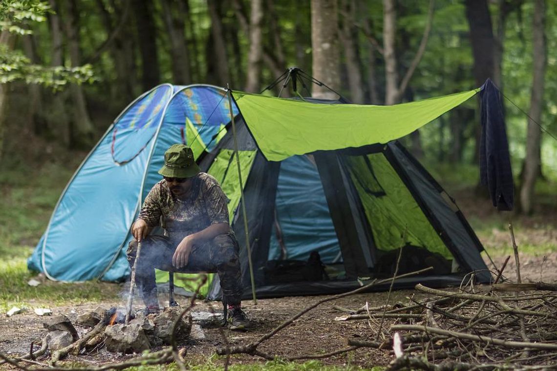 Na nocleg najczęściej wybierają las w rejonie osiedla Piastów. Nadleśnictwo zaprasza poszukiwaczy wrażeń