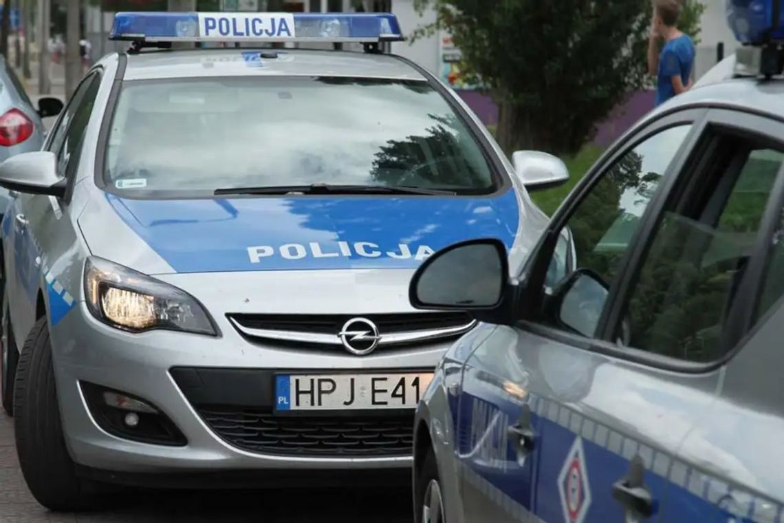 Na oczach policjantów omal nie potrącił pieszego. 44-letni kierowca będzie tłumaczył się przed sądem