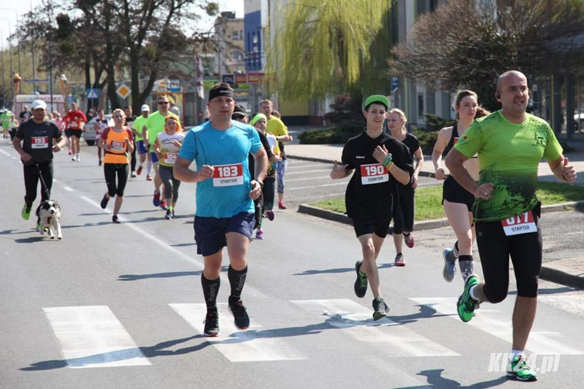 Na sportowo uczczą pamięć Jana Pawła II. Memoriał pływacki i bieg uliczny w Kędzierzynie-Koźlu