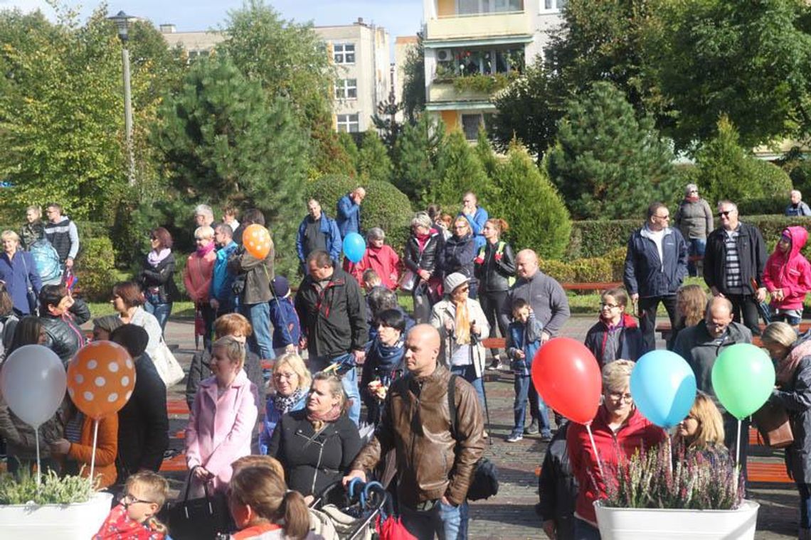 Na tych urodzinach bawiło się całe osiedle. Huczna trzydziestka "dziewiętnastki". ZDJĘCIA