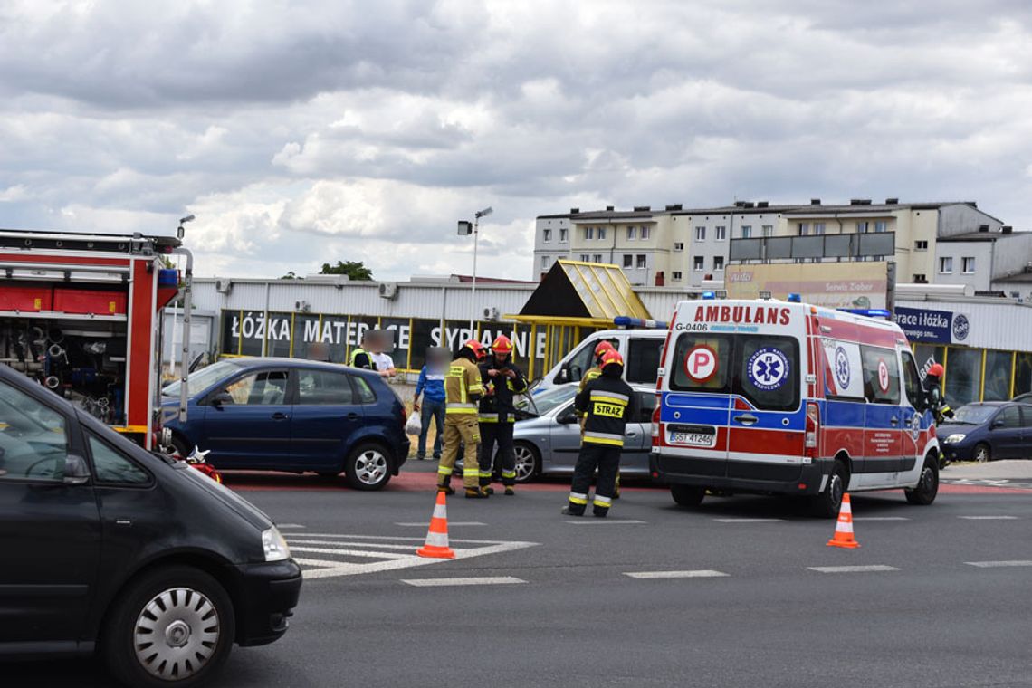 Na ulicy Kozielskiej zderzyły się trzy samochody. Kolizja przed przejściem dla pieszych