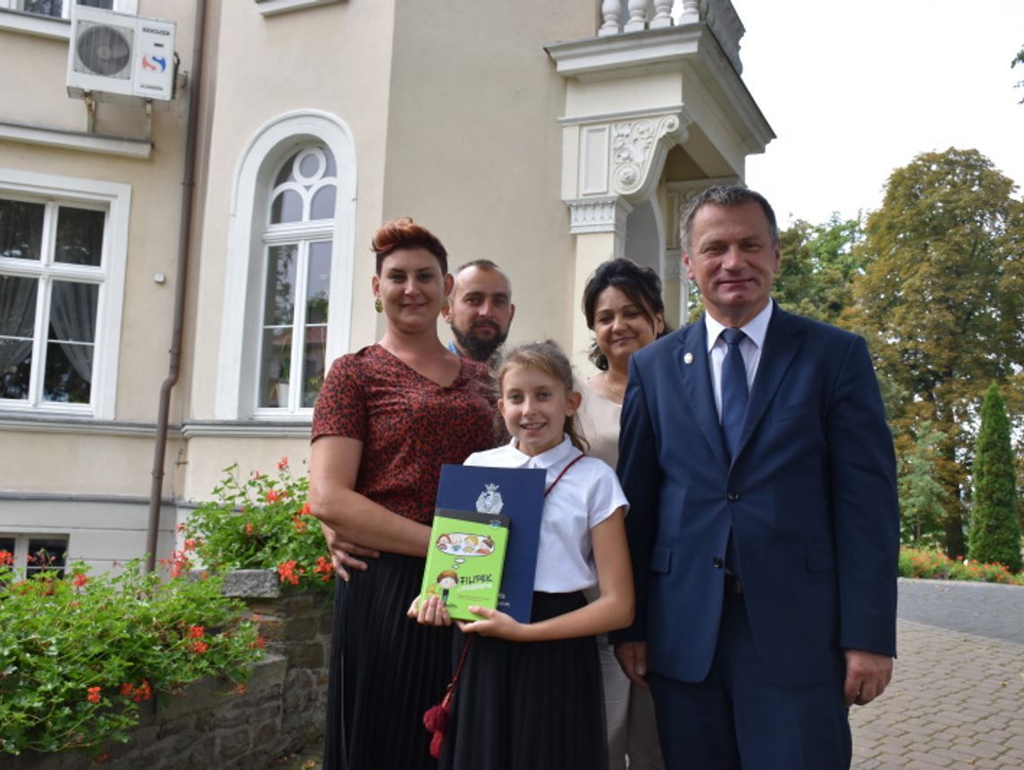 Napisz „List do taty” i zdobądź cenne nagrody. Senator Godyla zaprasza uczniów do udziału w konkursie