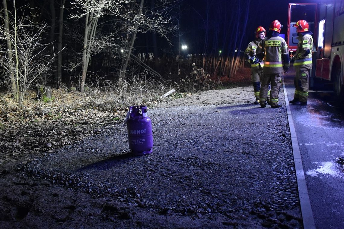 Niebezpieczna sytuacja na stacji paliw. Rozszczelniła się butla z gazem