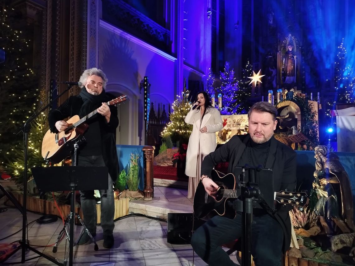 Niezwykłe kolędowanie w Sławięcicach. Wojciech Cugowski poruszył publiczność